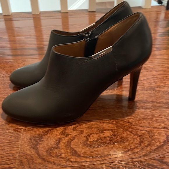 Never Worn Women’s Coach Black Booties Size 10 - Picture 2 of 6